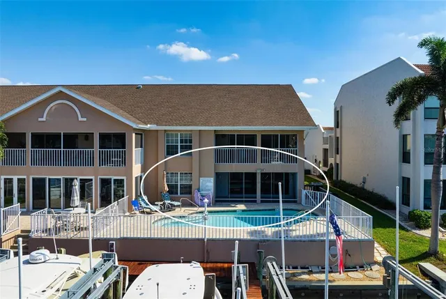 $525,000 | 4206 Southeast 20th Place, Unit 101, Cape Coral, FL 33904