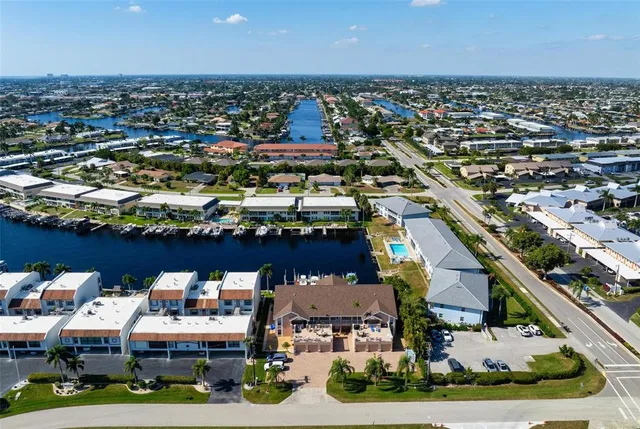 $525,000 | 4206 Southeast 20th Place, Unit 101, Cape Coral, FL 33904