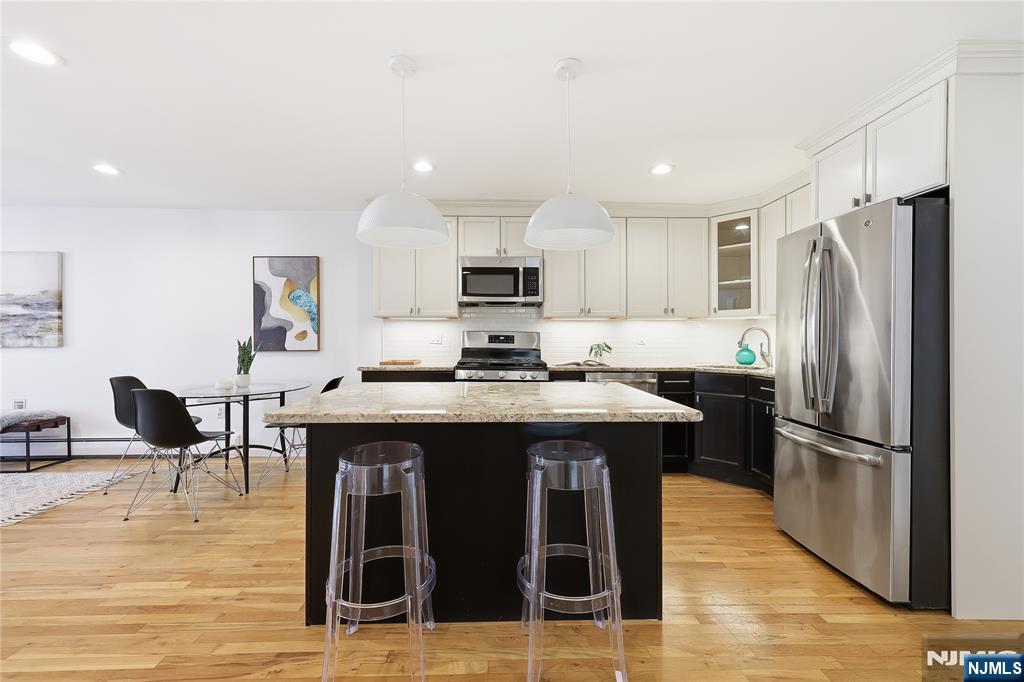 325 5th Street, Unit 2 Jersey City, NJ 07302 - Photo 11 of 35