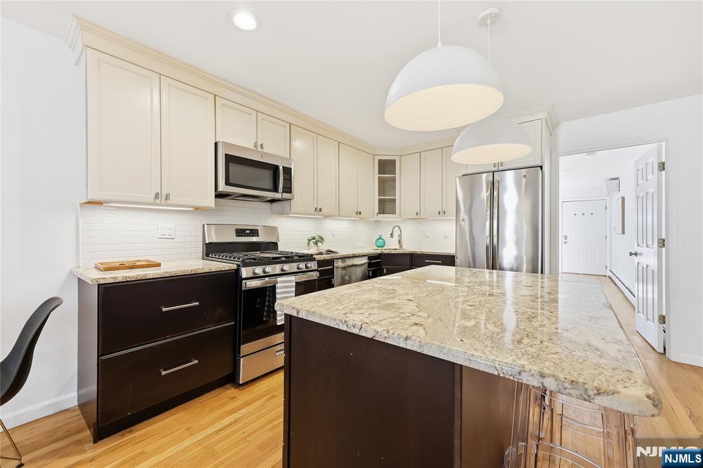 325 5th Street, Unit 2 Jersey City, NJ 07302 - Photo 13 of 35