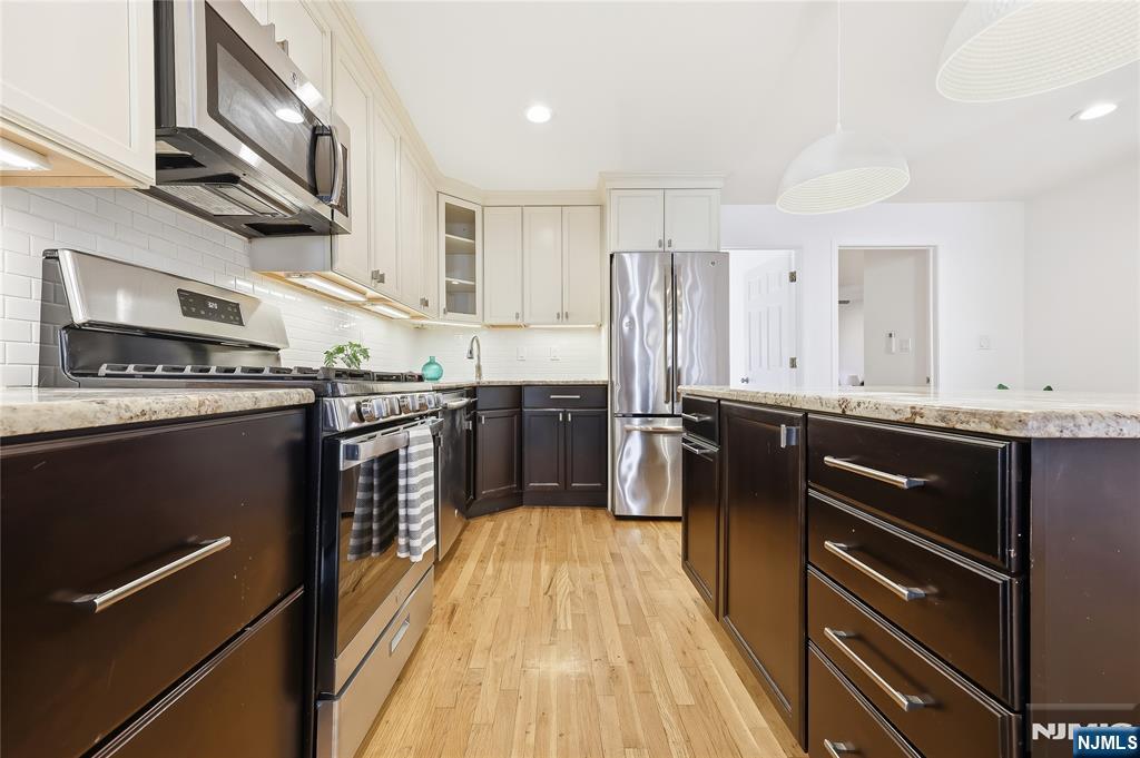 325 5th Street, Unit 2 Jersey City, NJ 07302 - Photo 14 of 35