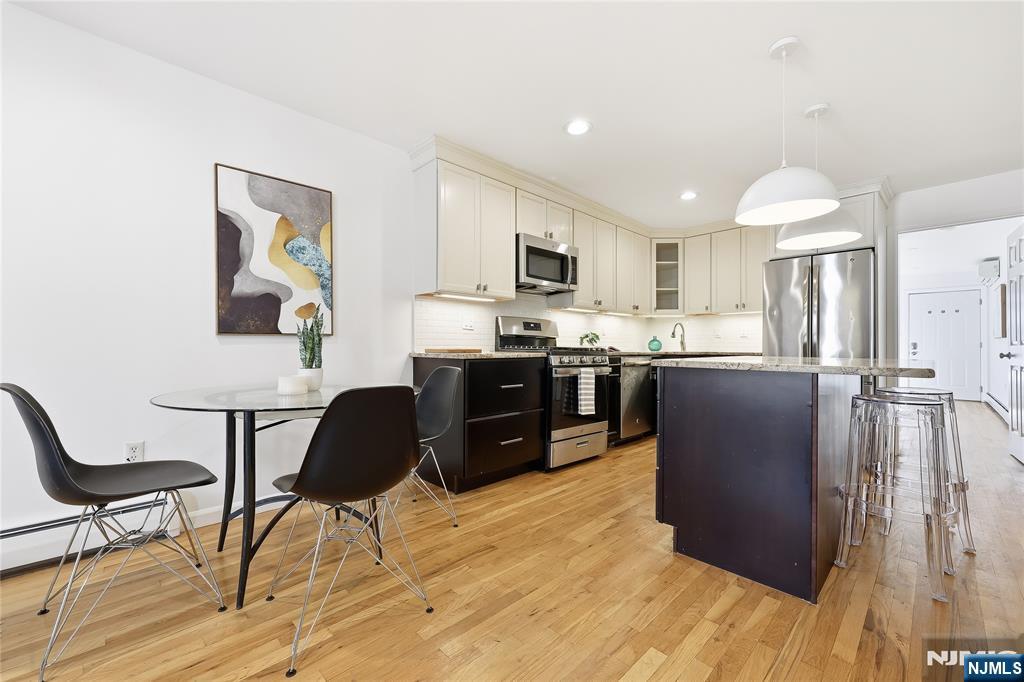 325 5th Street, Unit 2 Jersey City, NJ 07302 - Photo 10 of 35