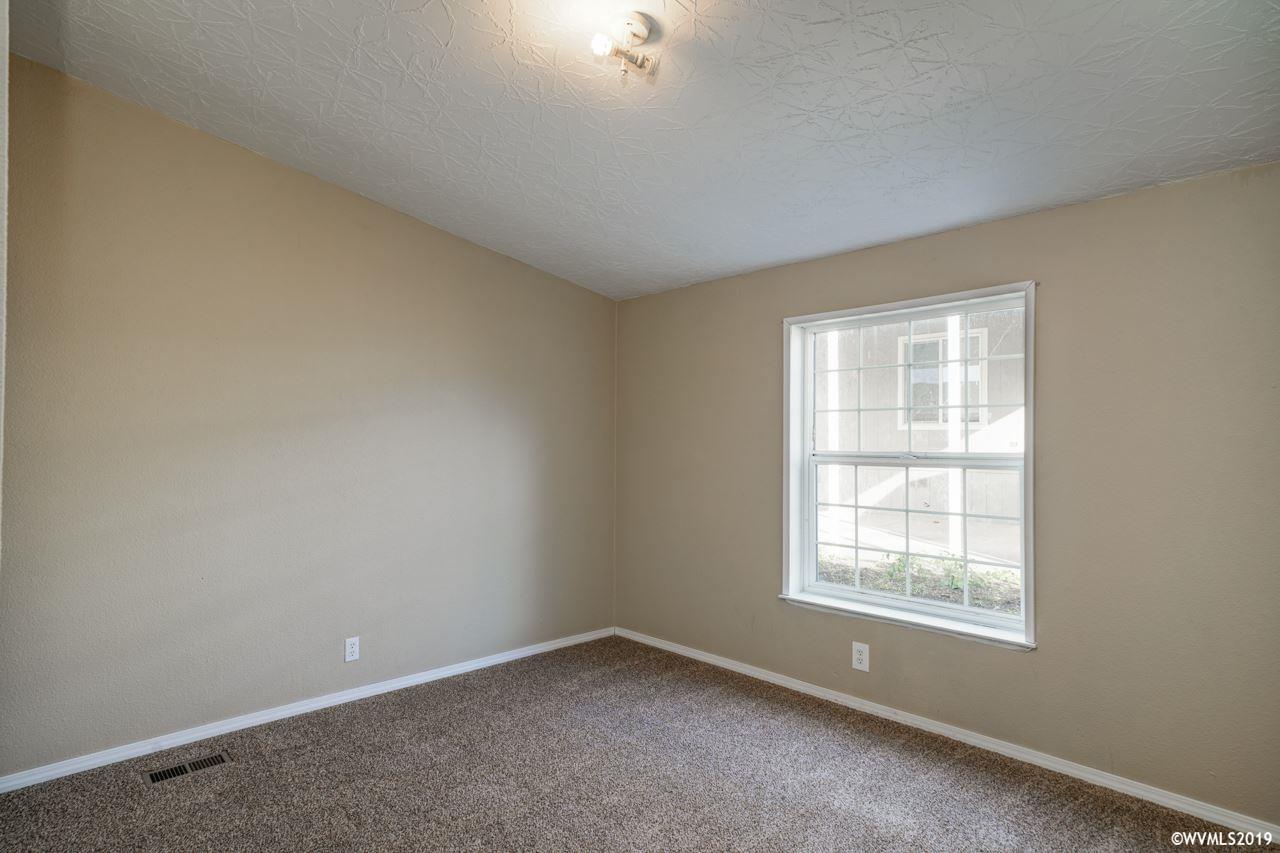 2000 Robins Lane Southeast, Unit 18 Salem, OR 97306 - Photo 19 of 28