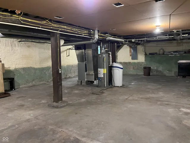 $114,900 | 1800 Park Street, Terre Haute, IN 47803