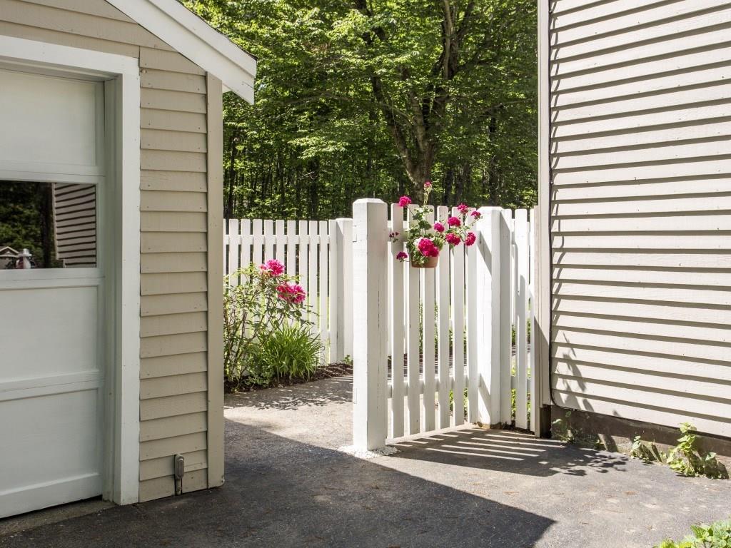33 Skillin Road Cumberland, ME 04021 - Photo 6 of 32 Entrance to the back door and...