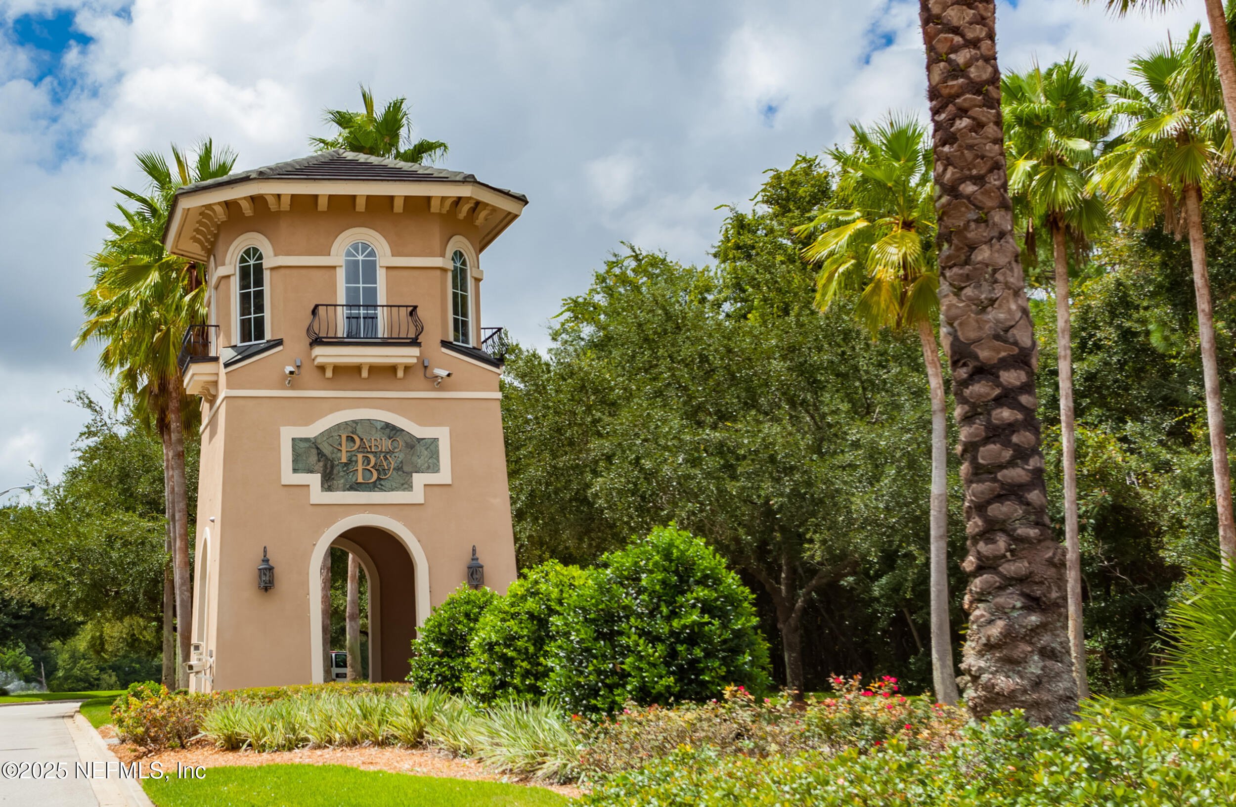 3761 Golden Reeds Lane Jacksonville, FL 32224 - Photo 37 of 40 a front view of a house with a yard