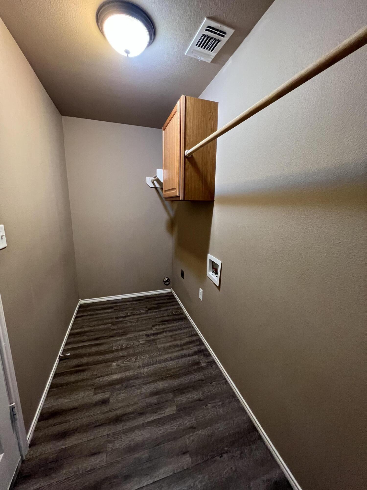 2914 East Cornell Street Lubbock, TX 79403 - Photo 17 of 18 a view of entryway