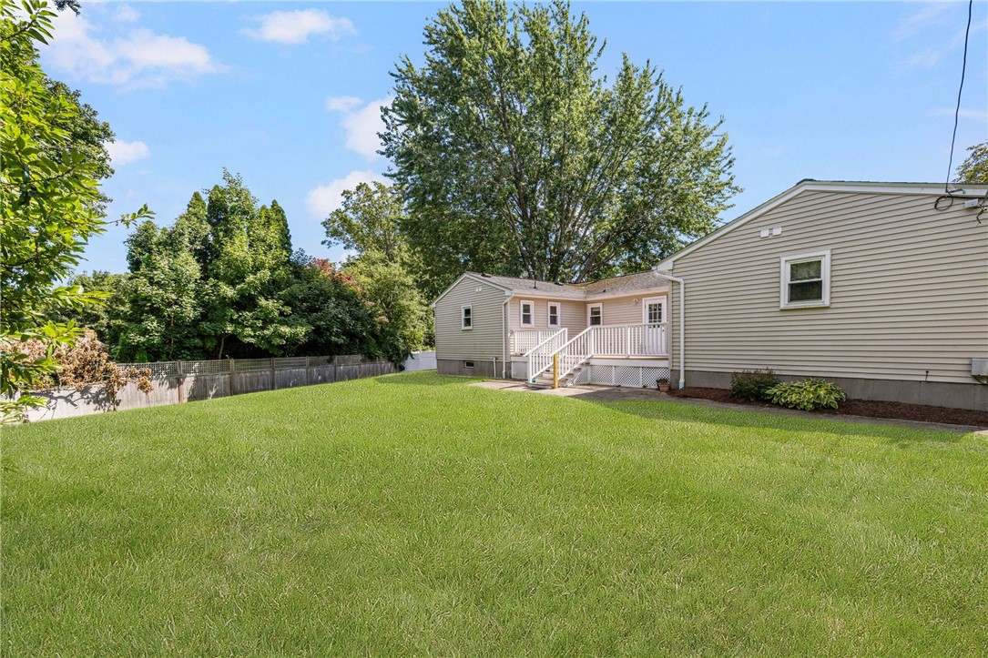 7 Restmere Terrace, Unit A Middletown, RI 02842 - Photo 30 of 34 Gallery Image 30