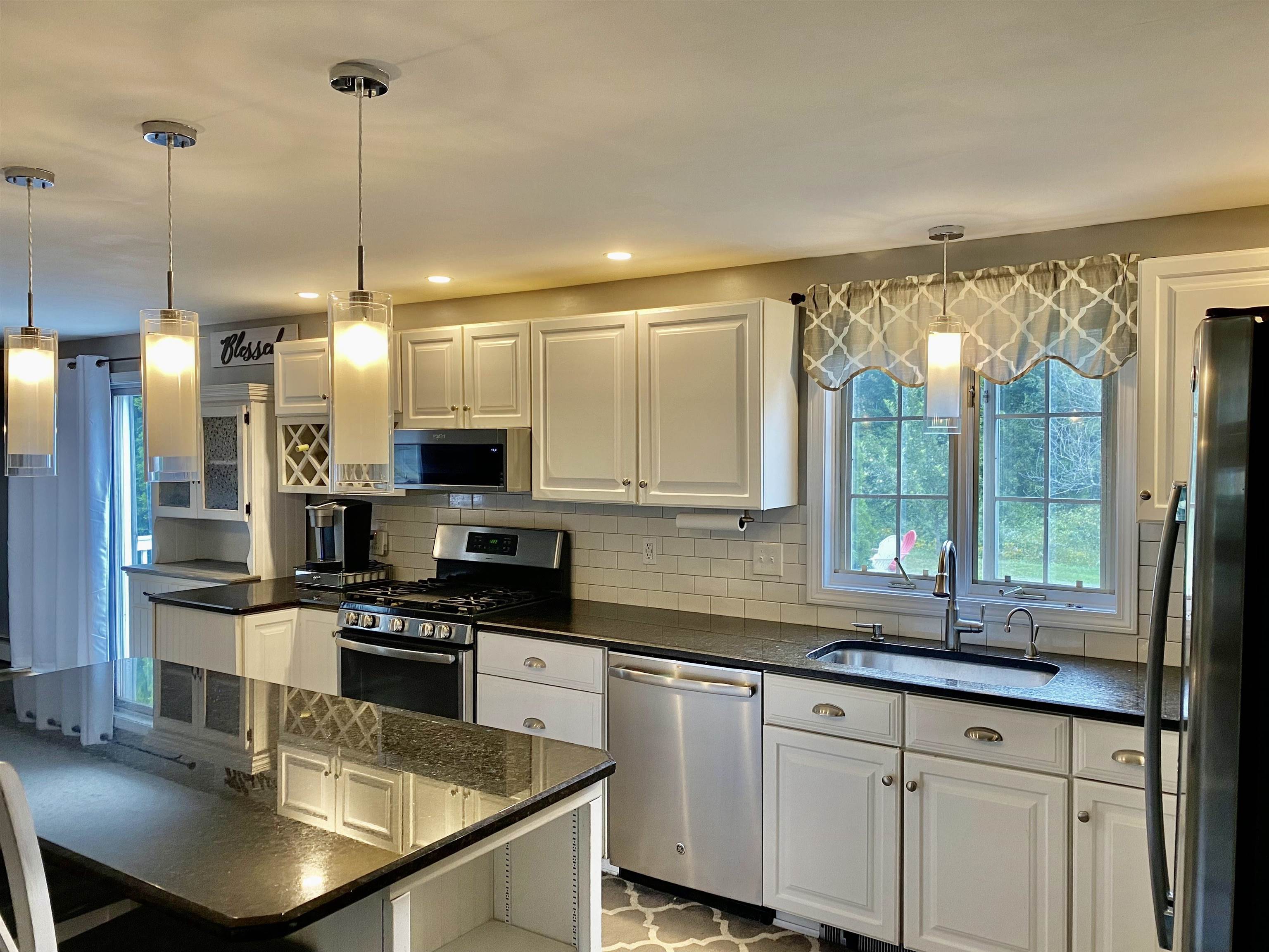 59 Varney Road Dover, NH 03820 - Photo 2 of 14