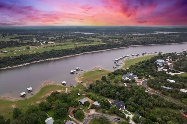 $1,100,000 | 1293 Lakeshore Drive, Spicewood, TX 78669