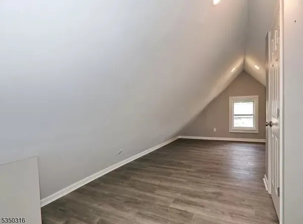$3,350 | 321 South Avenue, Garwood, NJ 07027
