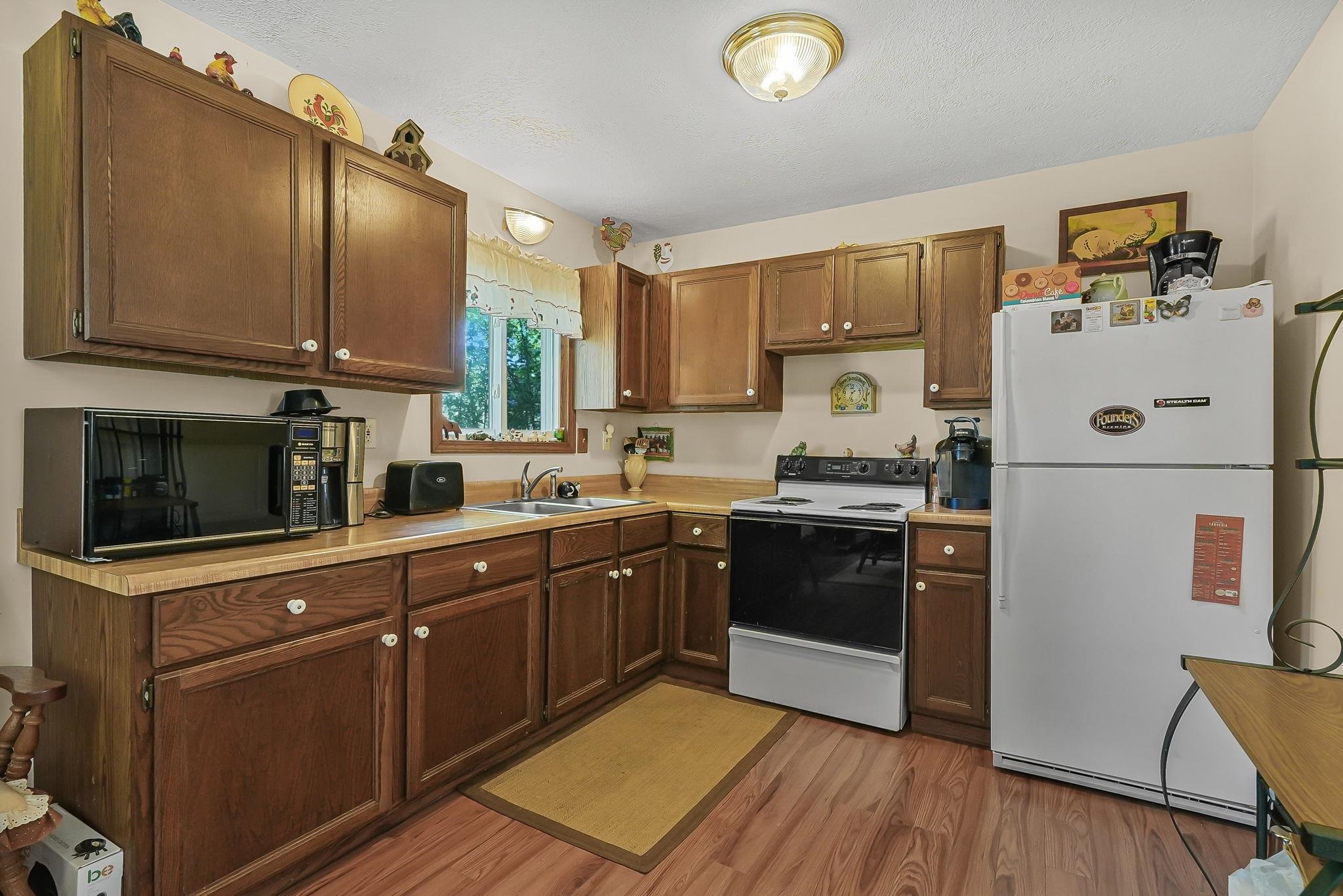 5135 Kast Road Benzonia, MI 49616 - Photo 5 of 45 1947767-a3cf4dbf-78c9-4321-874f-41539c74dd25.JPG