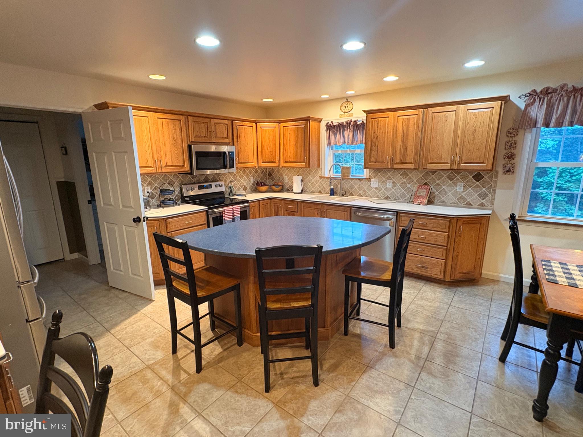52 Hess Road Boyertown, PA 19512 - Photo 29 of 101 Warm and inviting kitchen space.