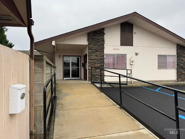 $115,000 | 2015 6th Avenue, Unit 308, Clarkston, WA 99403