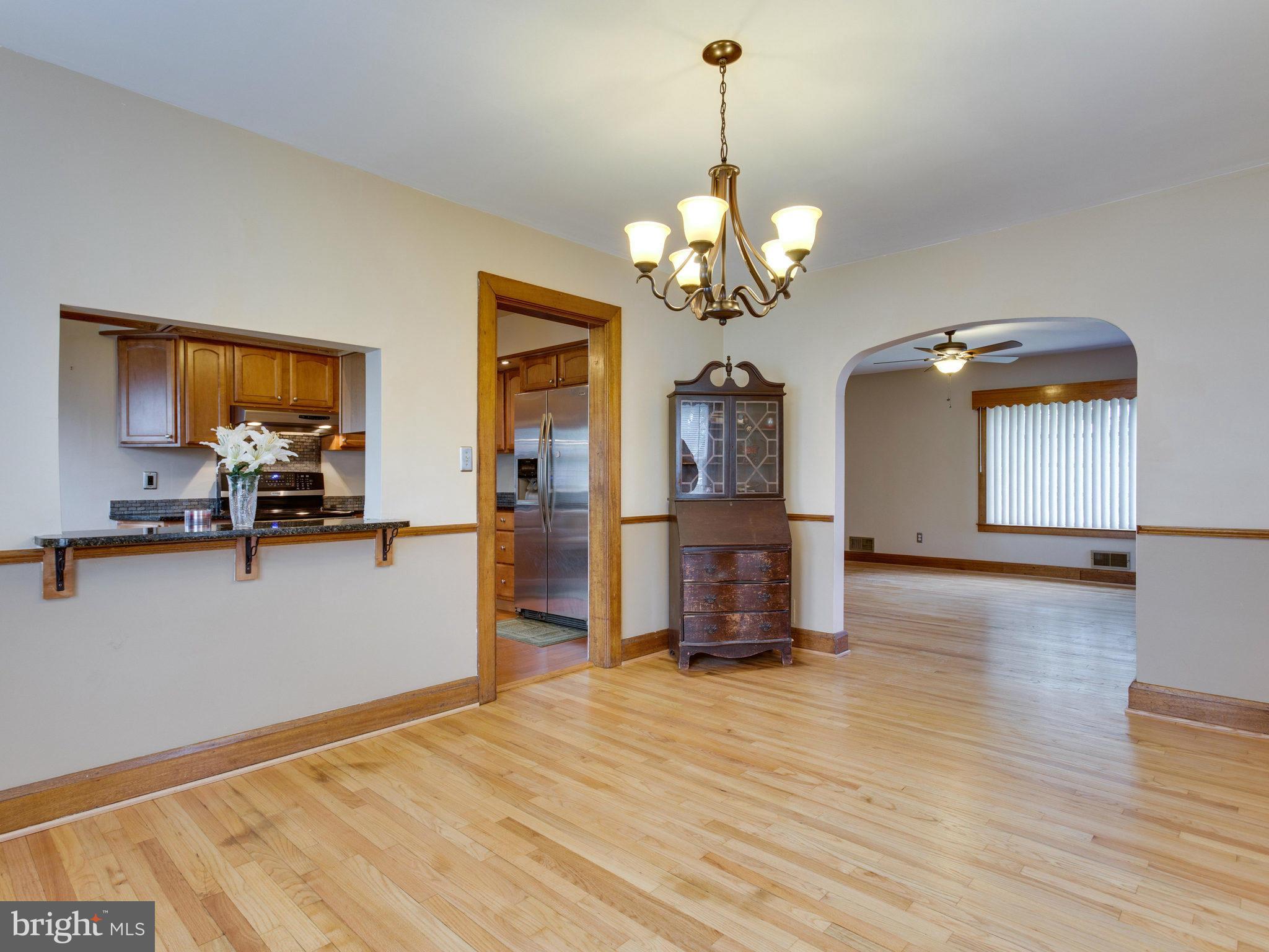 1902 Sunberry Road Baltimore, MD 21222 - Photo 4 of 16 Dining Room