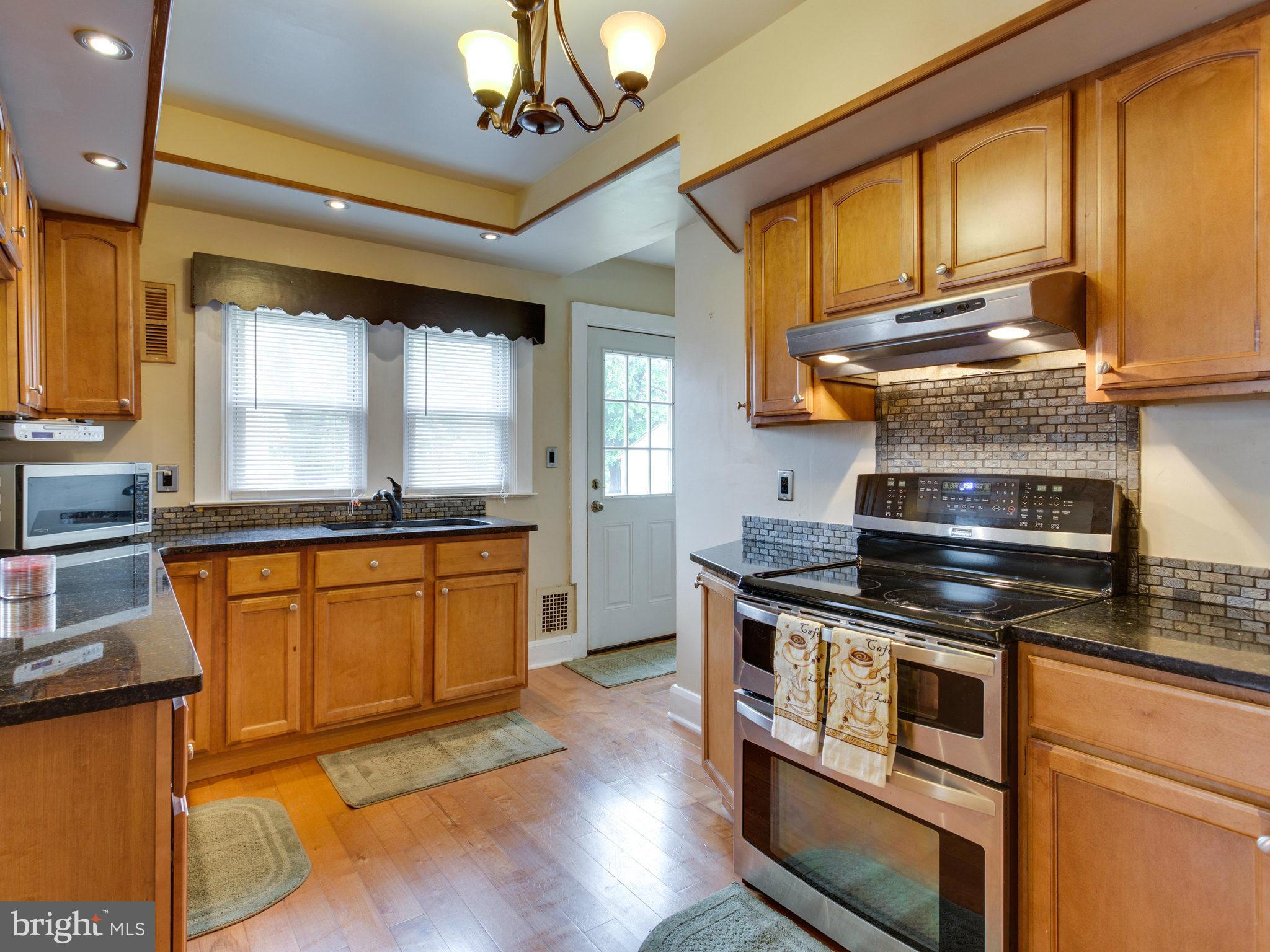1902 Sunberry Road Baltimore, MD 21222 - Photo 6 of 16 Kitchen