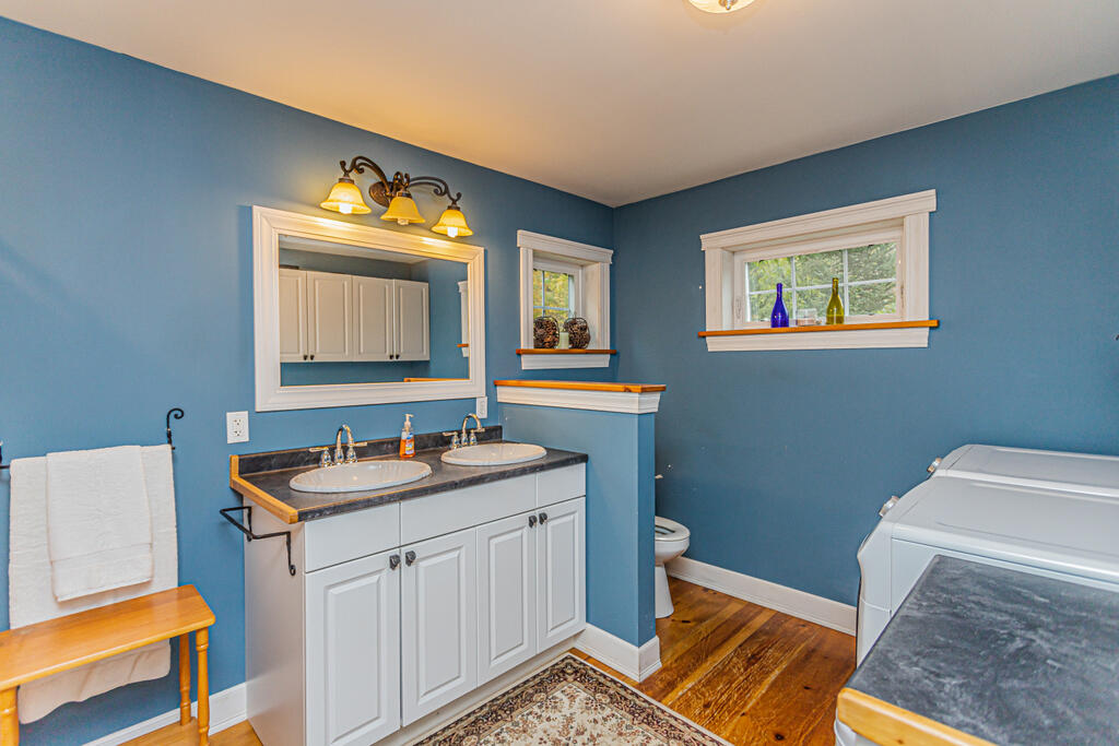 894 Weld Road Wilton, ME 04294 - Photo 19 of 56 1 (31 of 70)
