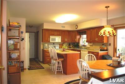 185 West Butternut Road Hellertown, PA 18055 - Photo 2 of 11 a view of a dining room with furniture