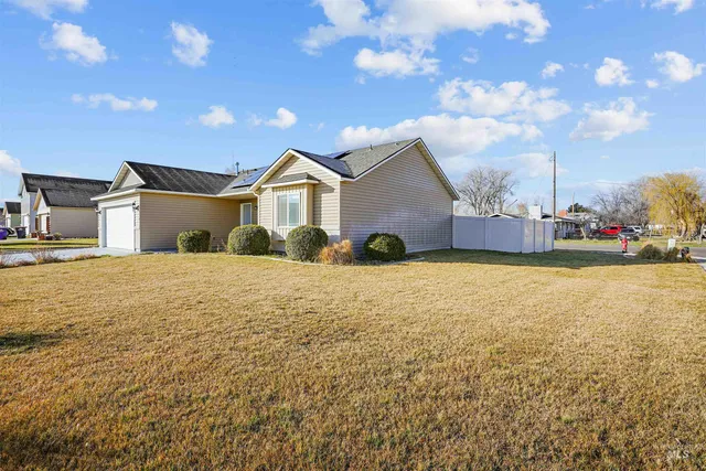 $335,000 | 316 Watchmaker Street, Twin Falls, ID 83301