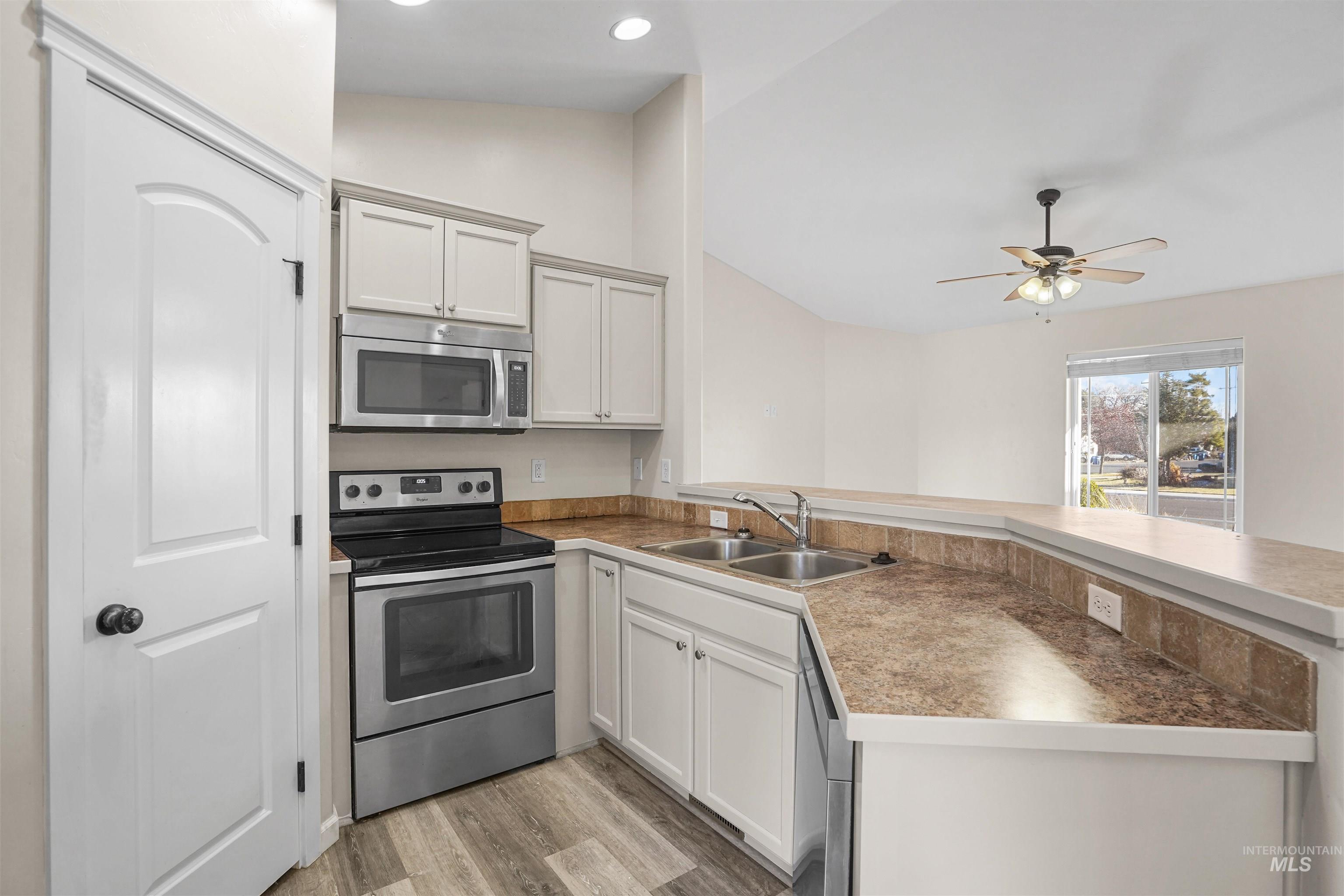 316 Watchmaker Street Twin Falls, ID 83301 - Photo 3 of 19