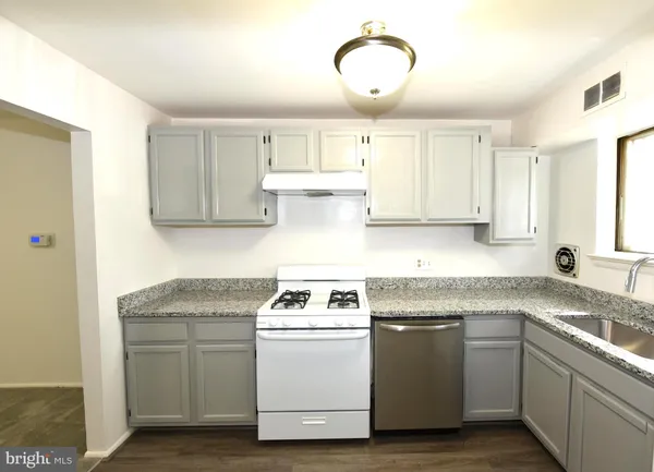 $1,380 | 11326 Cherry Hill Road, Unit 2N204, Beltsville, MD 20705