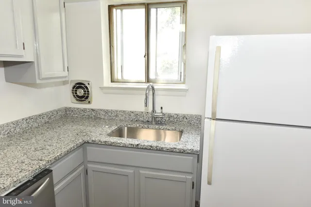 $1,650 | 11326 Cherry Hill Road, Unit 2N204, Beltsville, MD 20705