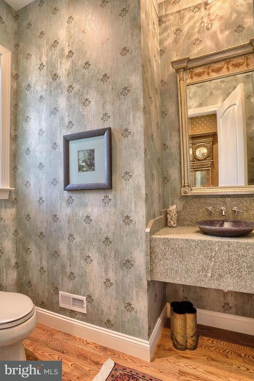 2515 Old Orchard Road Lancaster, PA 17601 - Photo 12 of 57