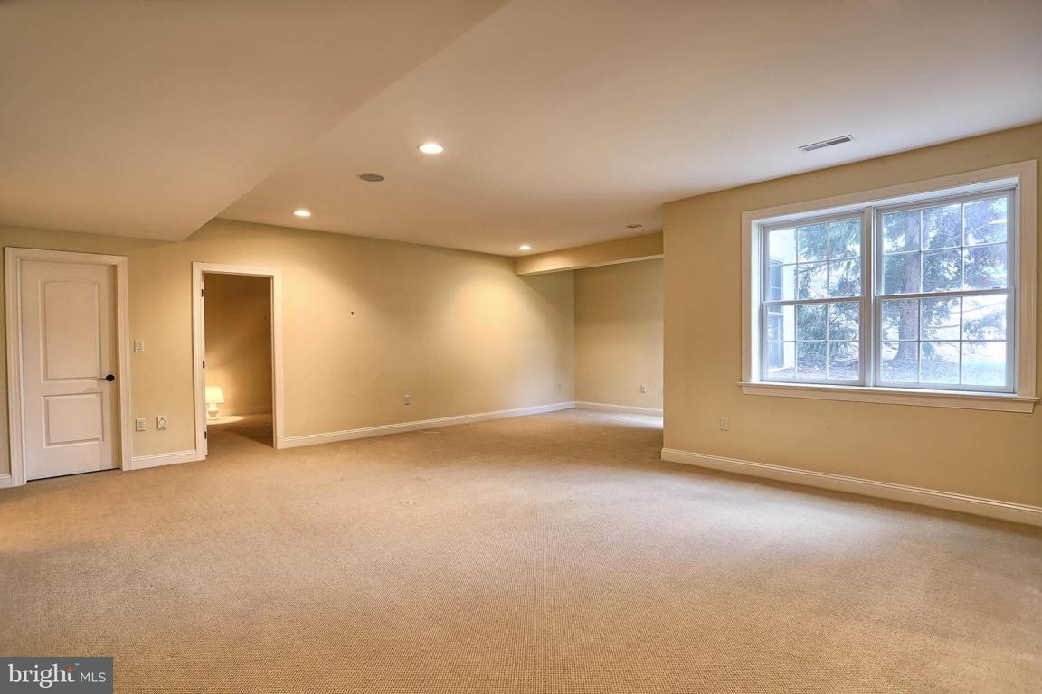 2515 Old Orchard Road Lancaster, PA 17601 - Photo 44 of 57