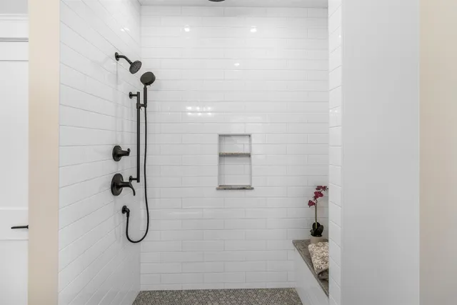 $1,550,000 | 16 Little River Road, Exeter, NH 03833