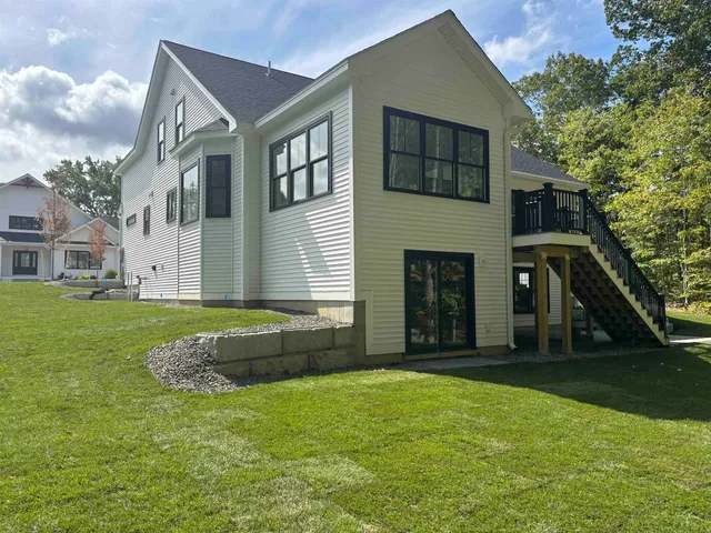 $1,550,000 | 16 Little River Road, Exeter, NH 03833