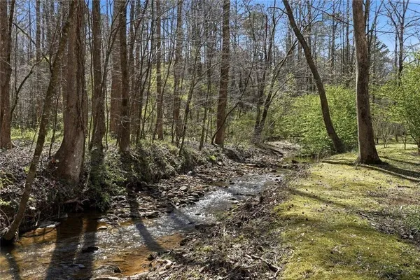 $395,000 | 118 Jordan Lane, Talking Rock, GA 30175