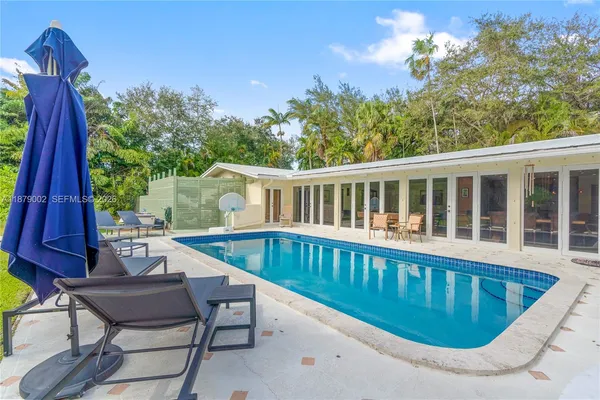 $3,275,000 | 6630 Southwest 102nd Street, Pinecrest, FL 33156