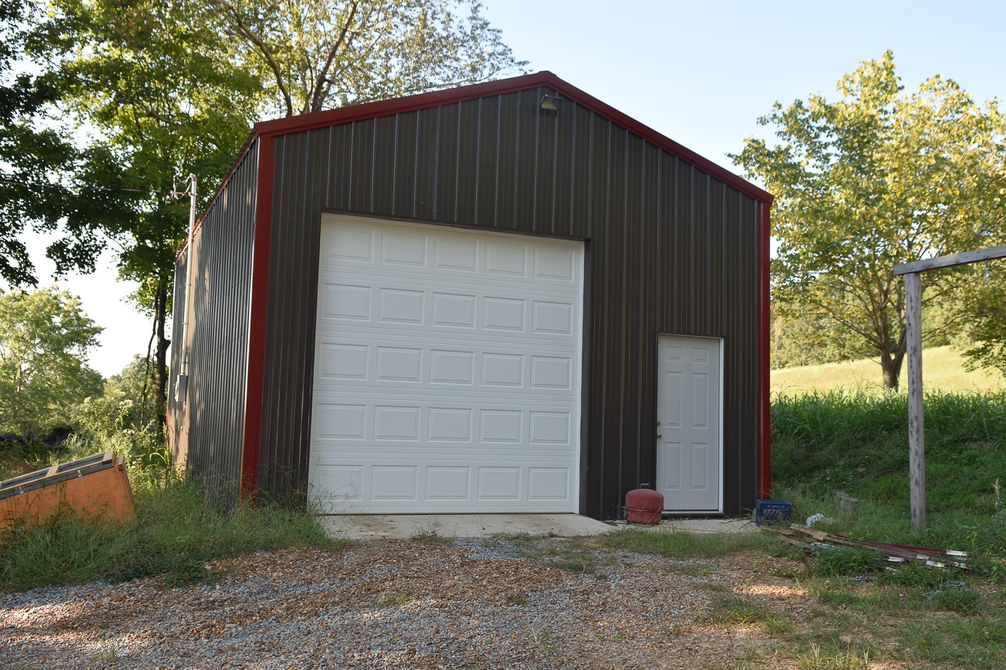 1562 East Beaverdam Road Centerville, TN 37033 - Photo 4 of 24 Shop with Concrete Floor and Electric.
