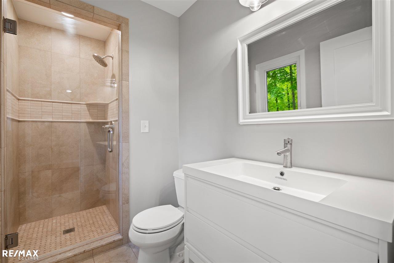 28262 Quail Hollow Road Farmington, MI 48331 - Photo 24 of 37 50012234-23.JPG