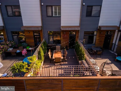 $1,160,000 | 227 West George Street, Philadelphia, PA 19123