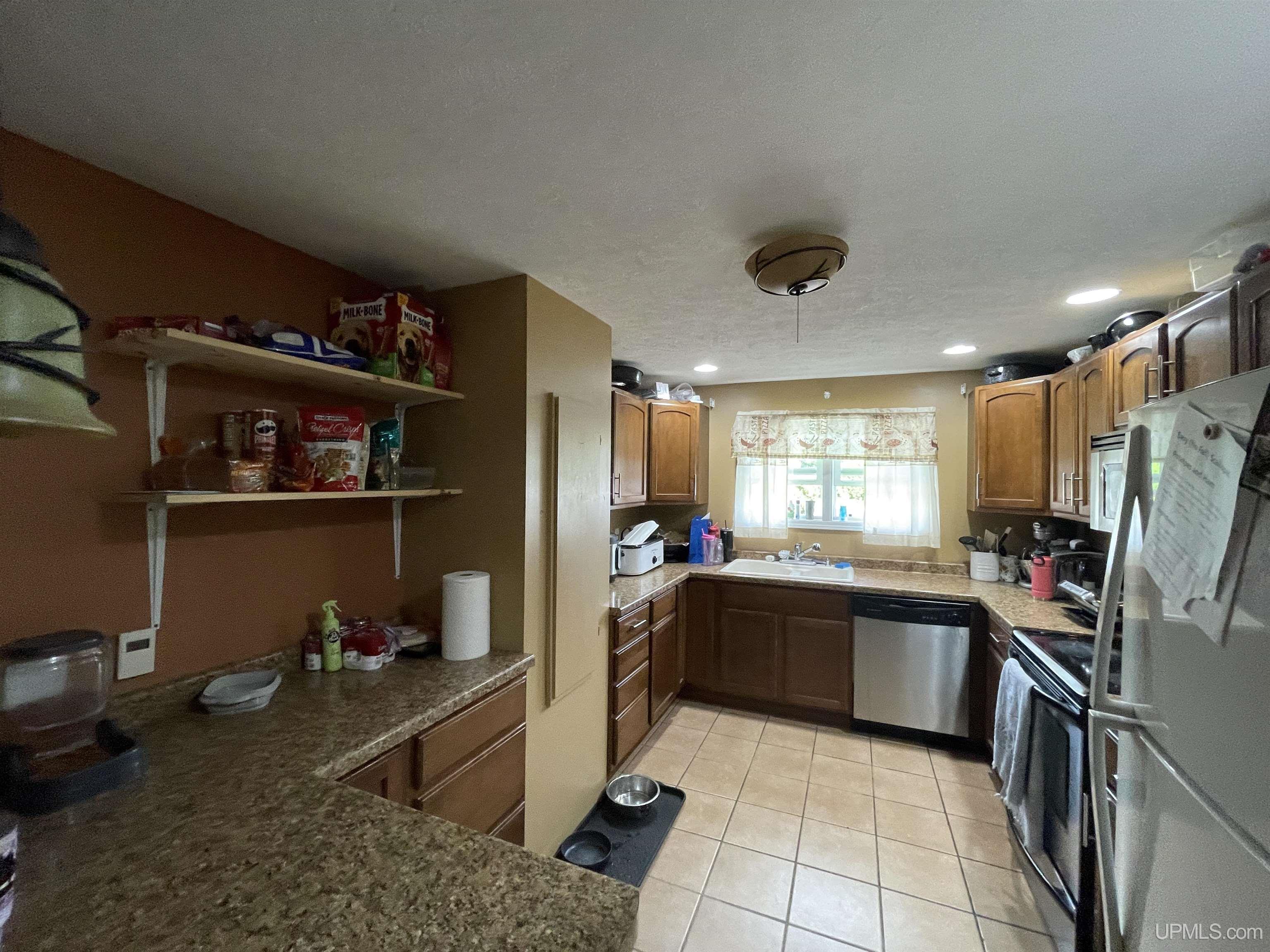 520 North 4th Street L'Anse, MI 49946 - Photo 9 of 13