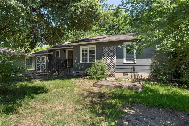 $2,900 | 5711 Chesterfield Avenue, Austin, TX 78752