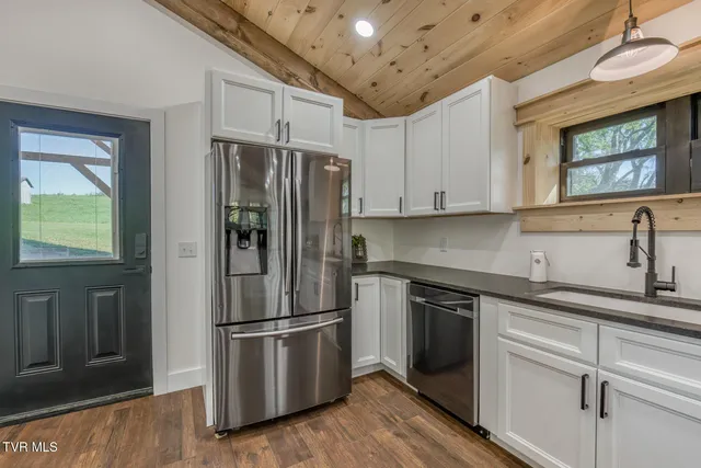 $215,000 | 356 Old Thomas Bridge Road, Bluff City, TN 37618