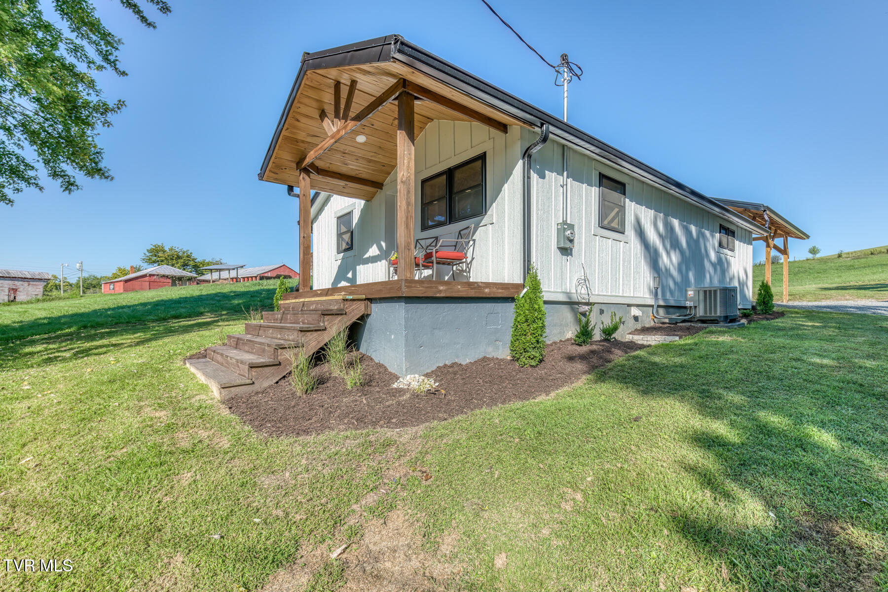 356 Old Thomas Bridge Road Bluff City, TN 37618 - Photo 20 of 28 356 Old Thomas Bridge Rd-20