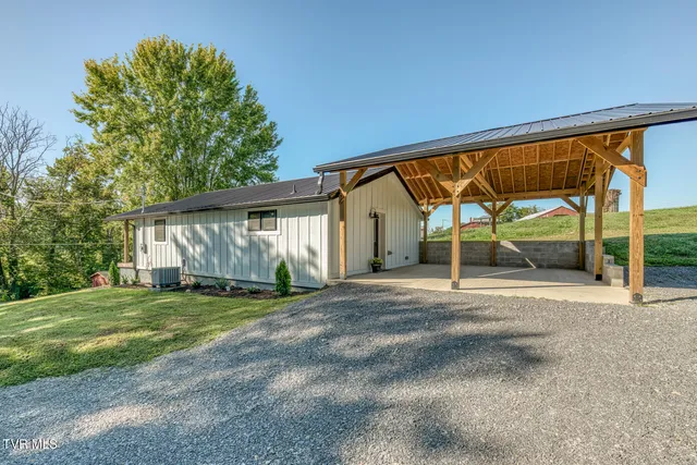 $215,000 | 356 Old Thomas Bridge Road, Bluff City, TN 37618