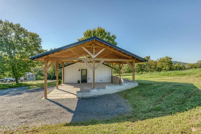 $215,000 | 356 Old Thomas Bridge Road, Bluff City, TN 37618