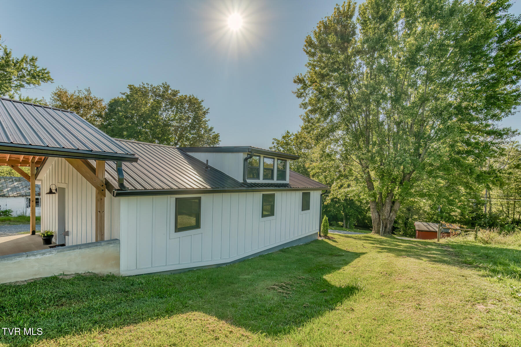 356 Old Thomas Bridge Road Bluff City, TN 37618 - Photo 28 of 28 356 Old Thomas Bridge Rd-28