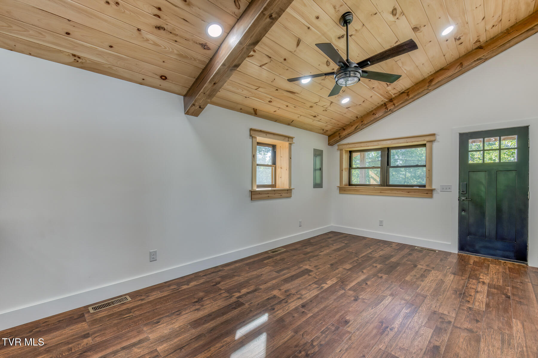 356 Old Thomas Bridge Road Bluff City, TN 37618 - Photo 6 of 28 356 Old Thomas Bridge Rd-6