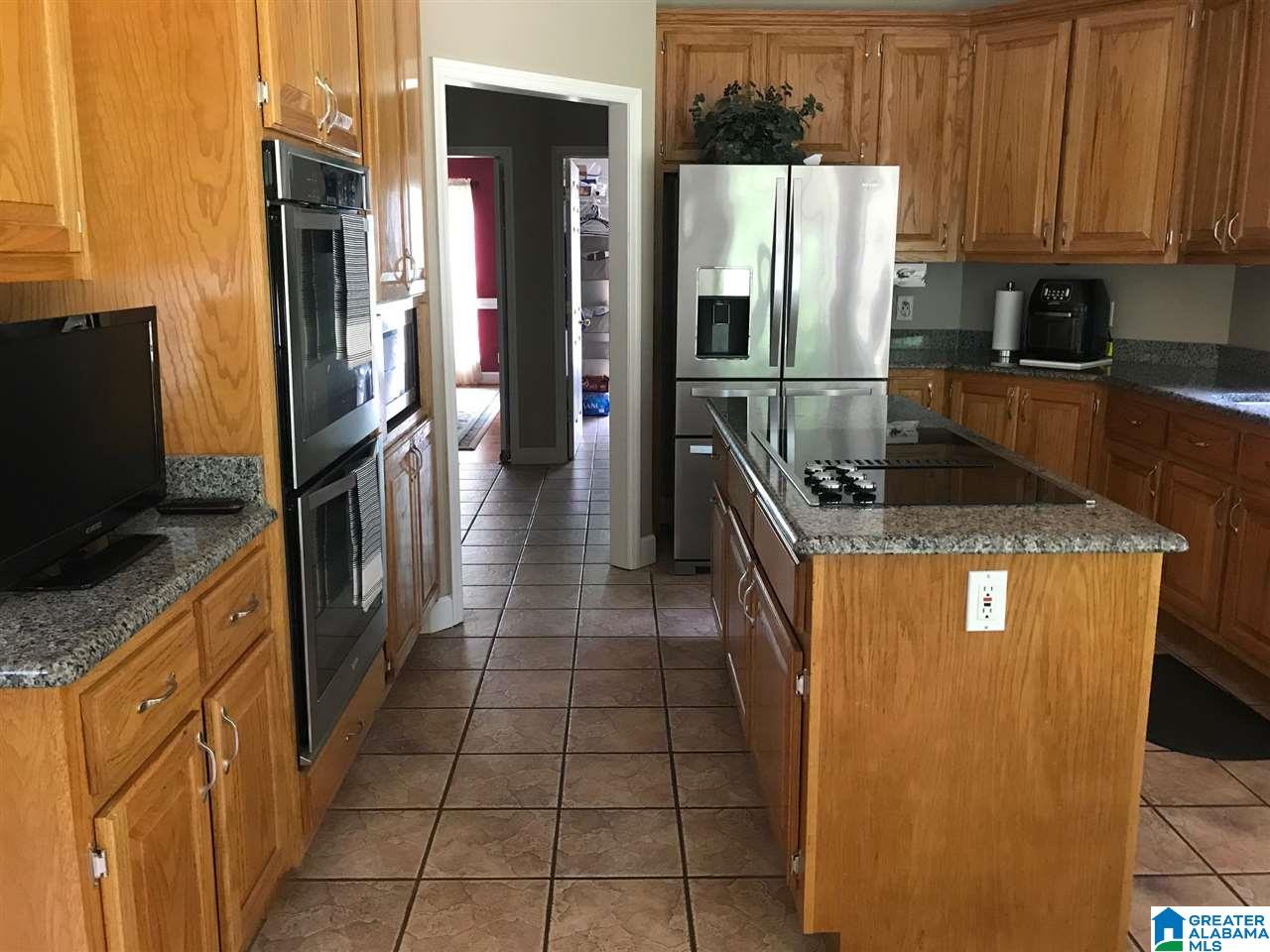 210 South Oak Lane Talladega, AL 35160 - Photo 10 of 50