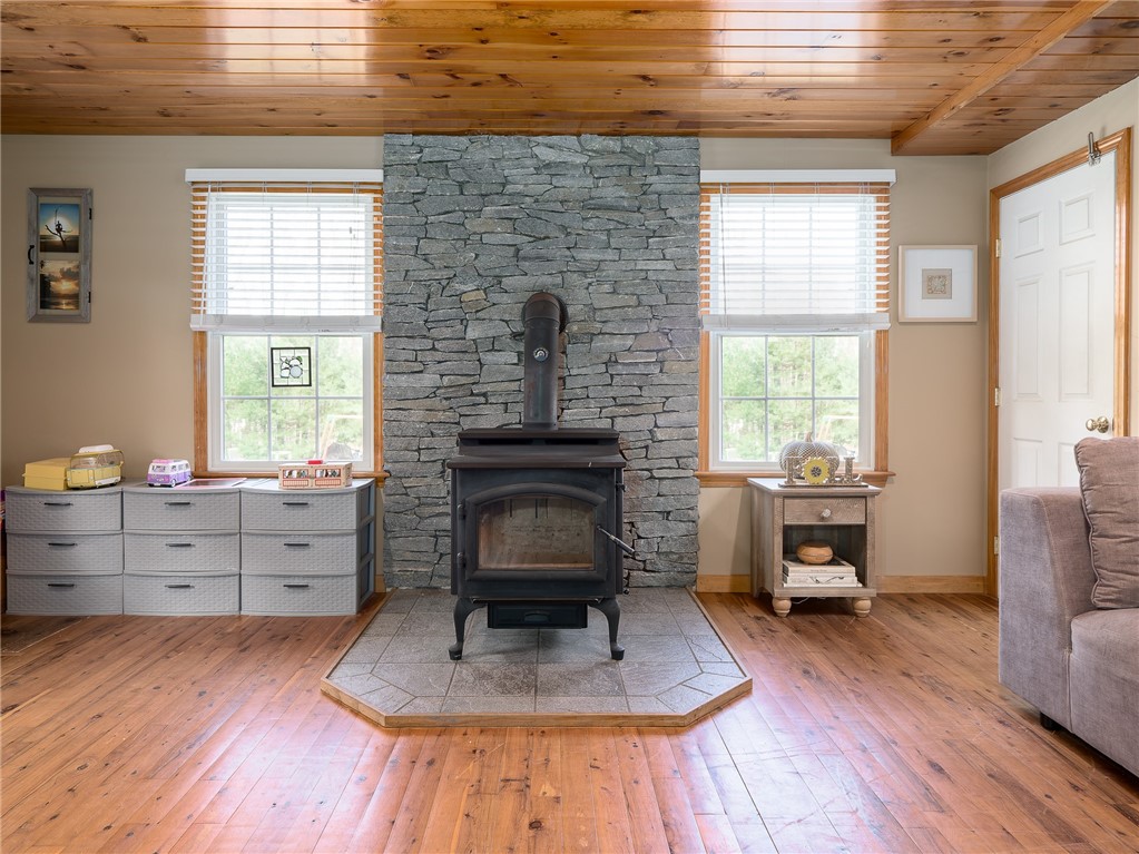 262 Old Rockville Road Hopkinton, RI 02833 - Photo 8 of 40