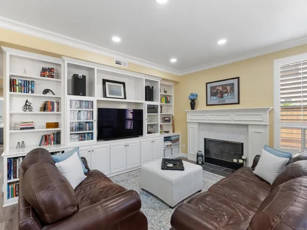 $1,150,000 | 4907 Bella Collina Street, Oceanside, CA 92056