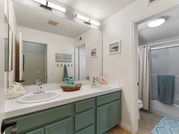 $1,150,000 | 4907 Bella Collina Street, Oceanside, CA 92056