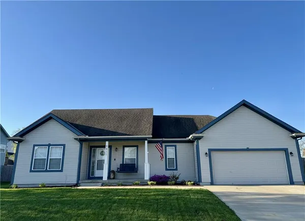 $348,000 | 9811 East 219th Circle, Peculiar, MO 64078