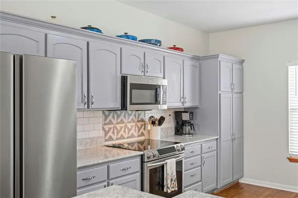 $348,000 | 9811 East 219th Circle, Peculiar, MO 64078