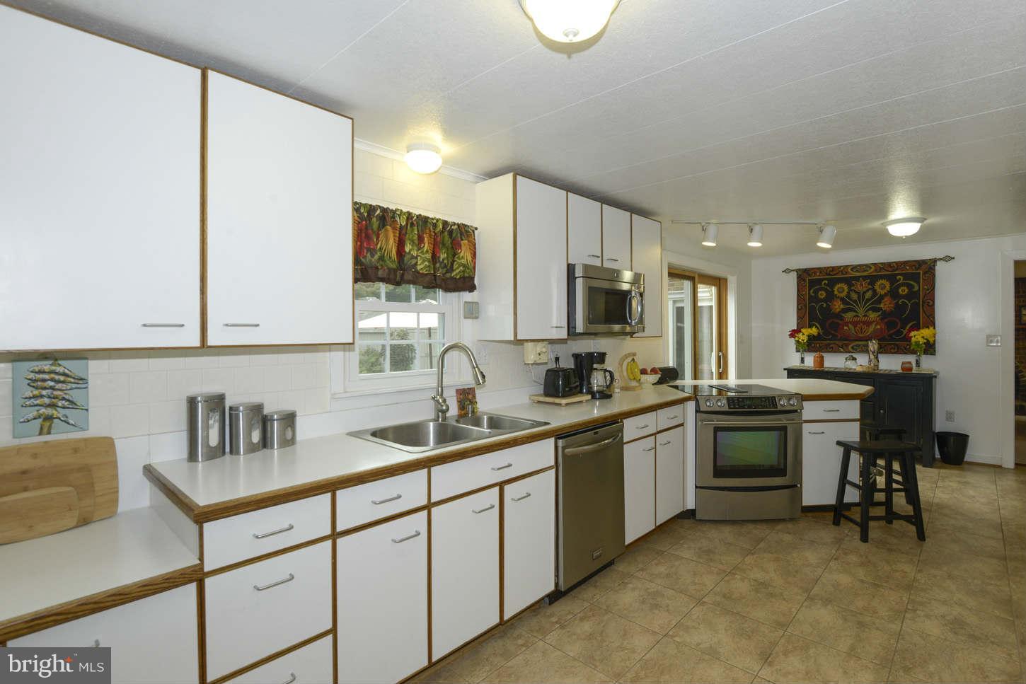 5002 Ten Oaks Road Clarksville, MD 21029 - Photo 7 of 28 Kitchen